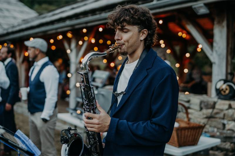 Saxophone & DJ