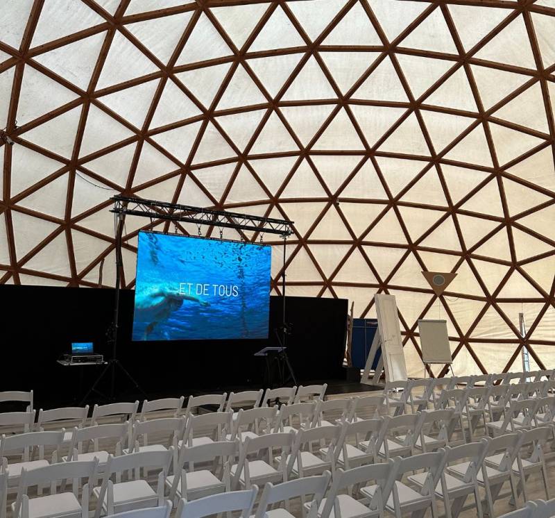 Location et installation d’écrans LED géant haute définition pour salons professionnels et conférences privées à Aix-en-Provence 13090
