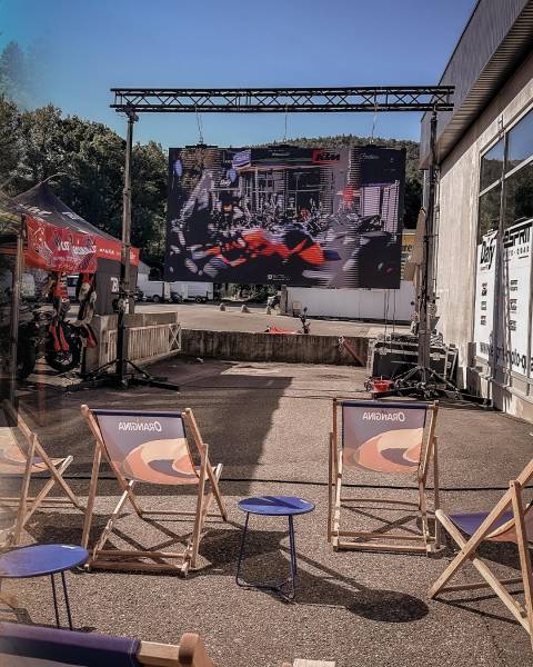 Location mur LED géant pour diffusion vidéo en extérieur lors de festivals et événements publics à Briançon 05100