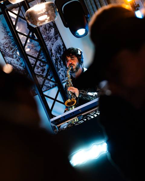 Organiser un séminaire d’entreprise avec sonorisation et mise en lumière à l’Hôtel Garrigae Caserne à Briançon